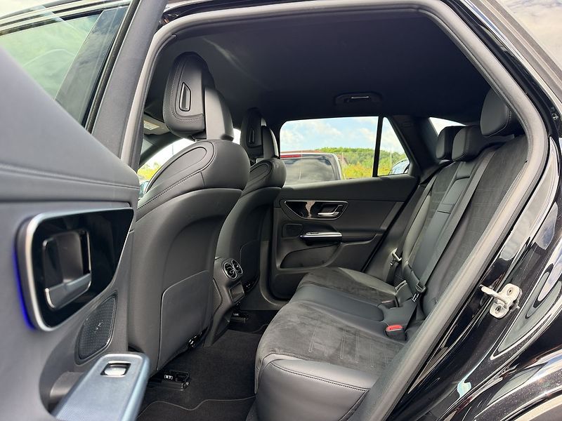 Mercedes-Benz GLC 220 d 4MATIC AMG - fotka 14 z 37