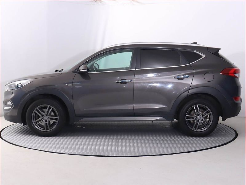 Hyundai Tucson (2016) 1.7 CRDi, Serv.kniha, Navi - fotka 3 z 19