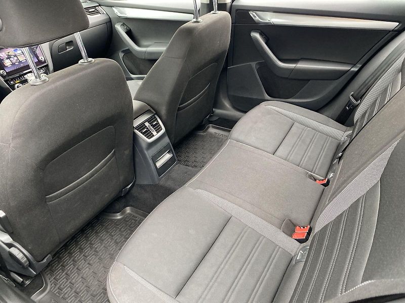 Škoda Octavia (2017) Combi 2.0 TDI DSG Ambition+ - fotka 9 z 34