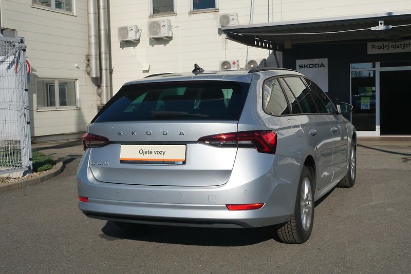 Škoda Octavia - fotka 2 z 6