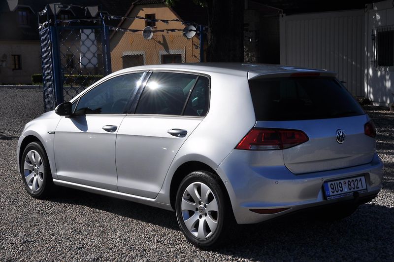 Volkswagen Golf VII 1.2TSi  - fotka 4 z 17