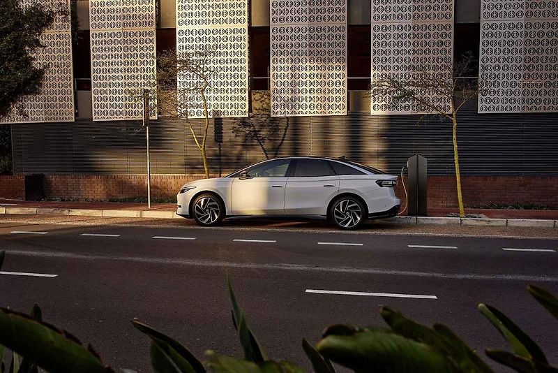 Automobilka Volkswagen odhalila na slavnostní premiéře v Berlíně nový model ID.7.