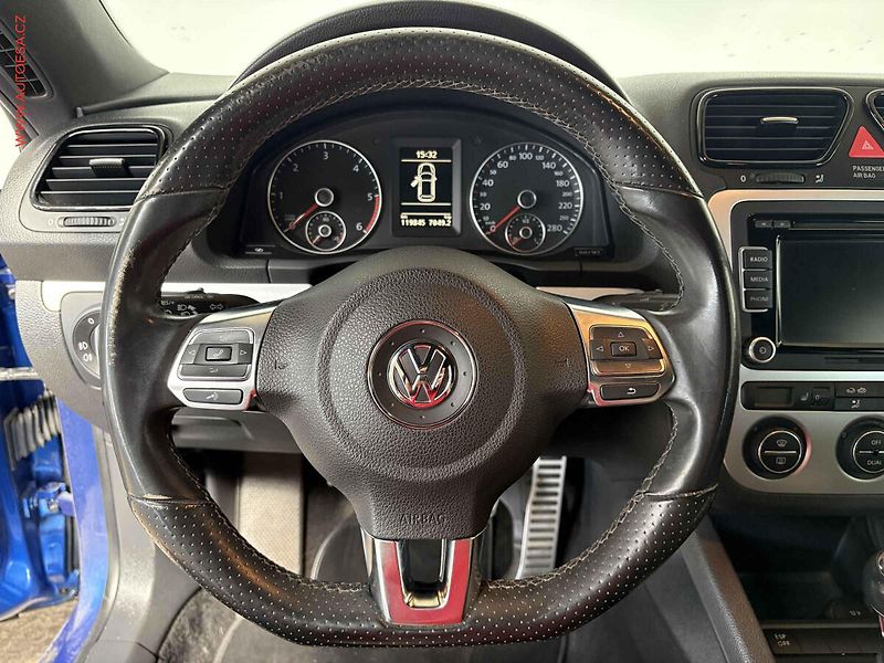 Volkswagen Scirocco (2009) 2.0 TDI, AC - fotka 15 z 15