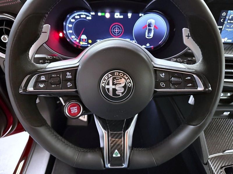 Alfa Romeo Stelvio (2026) 2.9 V6 BiTurbo 520k QV COLLEZI - fotka 26 z 28