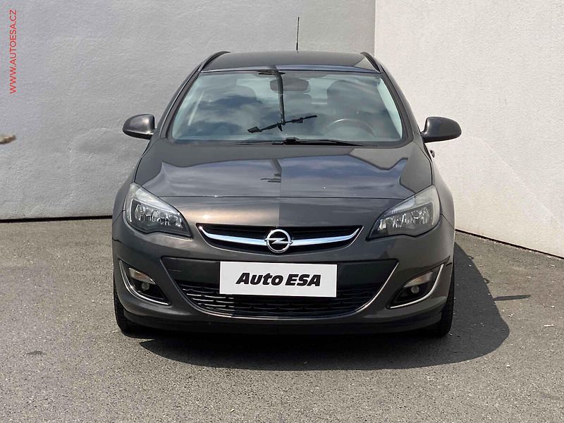 Opel Astra (2013) 1.7 CDTi, AC, TZ, park.asist - fotka 2 z 16