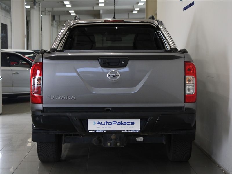 Nissan Navara 2,3 dCi AT AWD N-GUARD 1.maj. - fotka 4 z 24