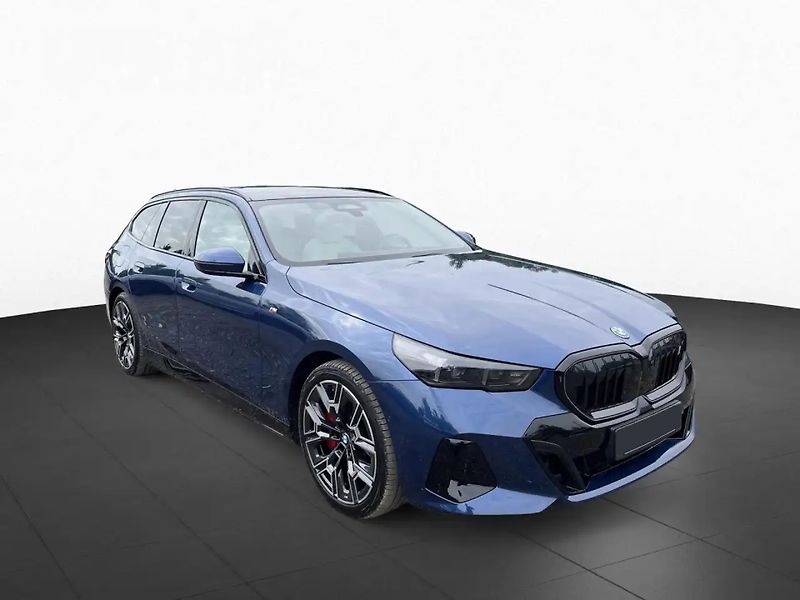 BMW i5 xDrive40 M-Sport Pro DAPro B&W - fotka 2 z 10