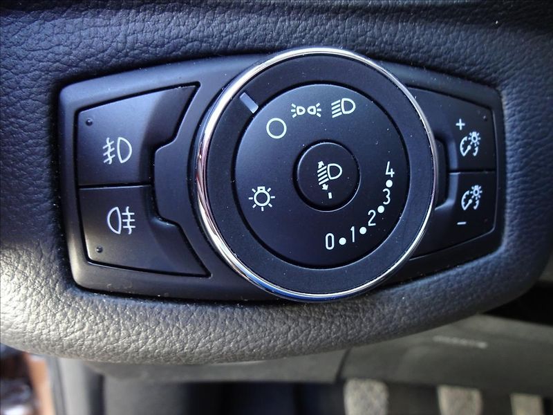 Ford B-MAX 1,0 i 74kW - fotka 38 z 47