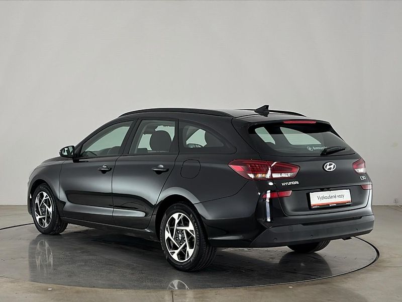 Hyundai i30 Smart DCT - fotka 15 z 26
