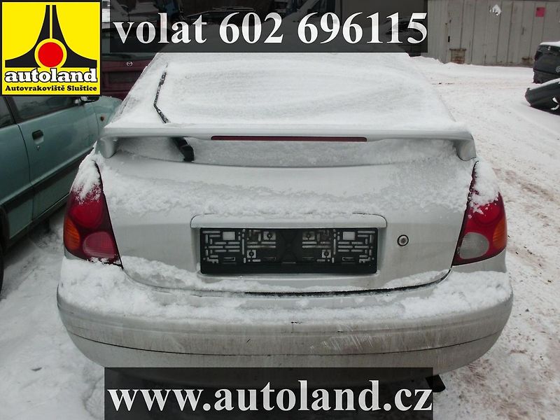 Toyota Corolla (2000) VOLAT 602 696115 - fotka 3 z 9