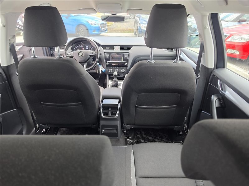 Škoda Octavia III 1,0 TSi 85KW Ambition - fotka 30 z 44