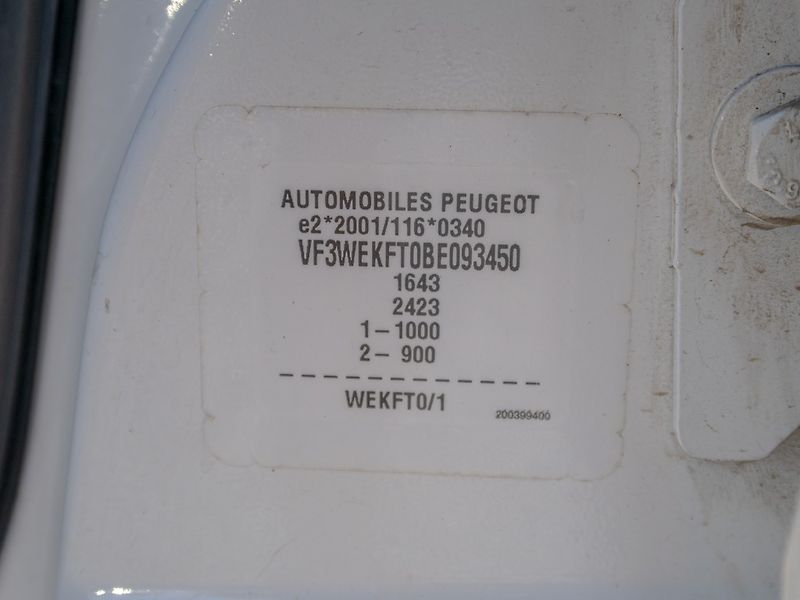 Peugeot 207 (2012) ČR 1.4i LPG – BOMBA DO 2033 - fotka 37 z 41