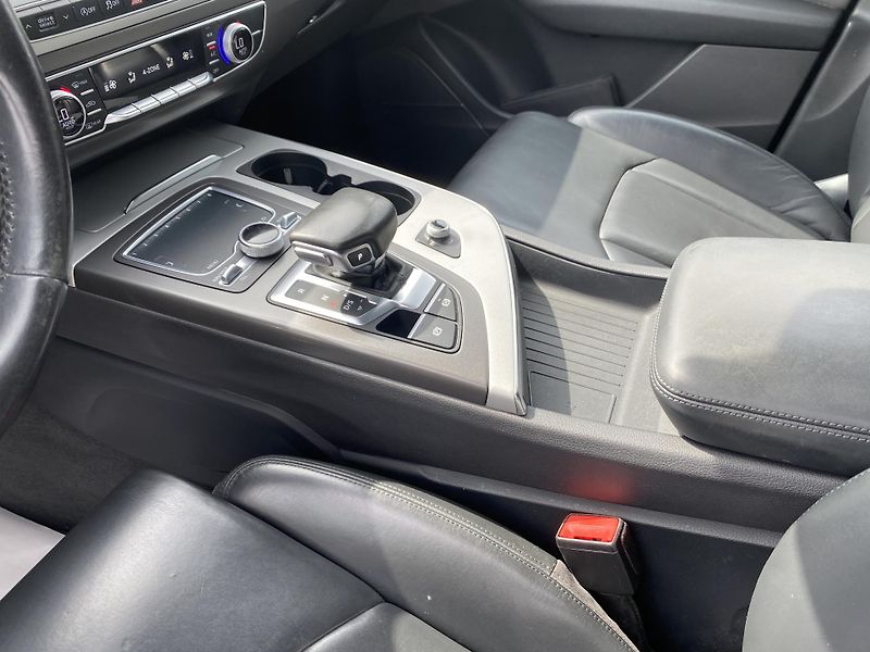 Audi Q7 3.0TDi 4x4 270PS S-LINE 7MÍST! - fotka 102 z 173