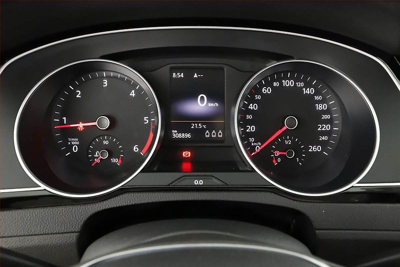 Volkswagen Passat (2015) Highline 2.0 TDI, Tempomat - fotka 12 z 17