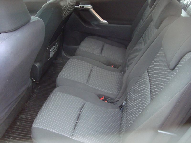 Toyota Verso (2011) 2,0D - fotka 8 z 18