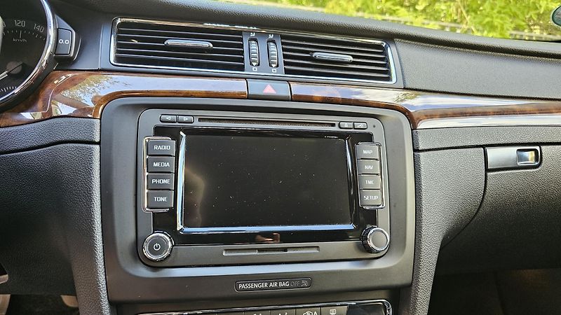 Škoda Superb (2015) Škoda Superb II Facelift 2.0 - fotka 14 z 21