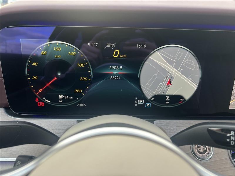 Mercedes-Benz CLS 400d 4M,Designo,HUD,ACC,1.Maj - fotka 19 z 35