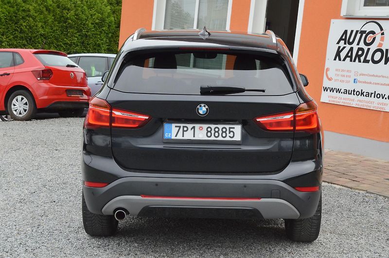 BMW X1 (2015) sDrive 18d 110kW SPORT / LED - fotka 5 z 39
