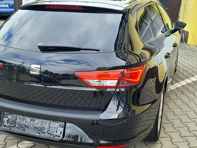 Seat Leon 2,0 TDI Style *SERV.KNÍŽKA* - fotka 11 z 45