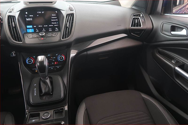 Ford Kuga (2017) Business 2.0 TDCi, 4X4 - fotka 8 z 17
