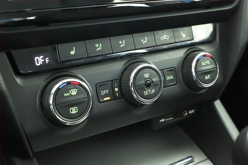 Škoda Octavia (2014) 2.0 TDI, Bi-Xenony, Tempomat - fotka 12 z 13