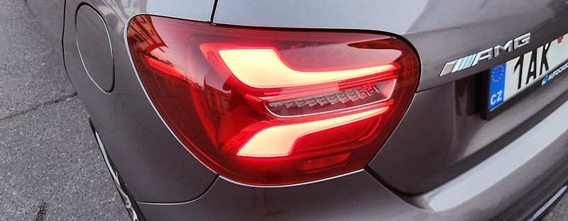 Mercedes-Benz Třídy A (2015) 45*AMG*4M*NIGHT*KŘIDLO*440PS - fotka 39 z 50