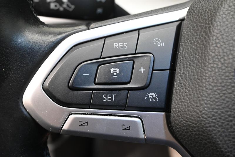 Volkswagen Golf 2,0 TDI 110 kW Life Záruka až - fotka 22 z 30