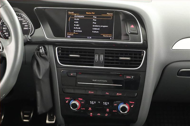 Audi A4 (2015) 2.0 TDI, Navi, Bi-Xenony - fotka 10 z 16