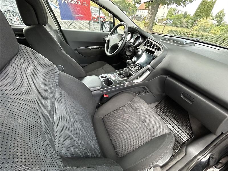 Peugeot 3008 1,6 HDi  Tažné,ALU,Klimatizace - fotka 29 z 43