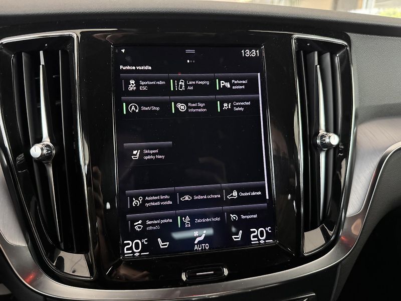 Volvo V60 D3 AUT*110kW*LED*KeyLess*DPH - fotka 23 z 34