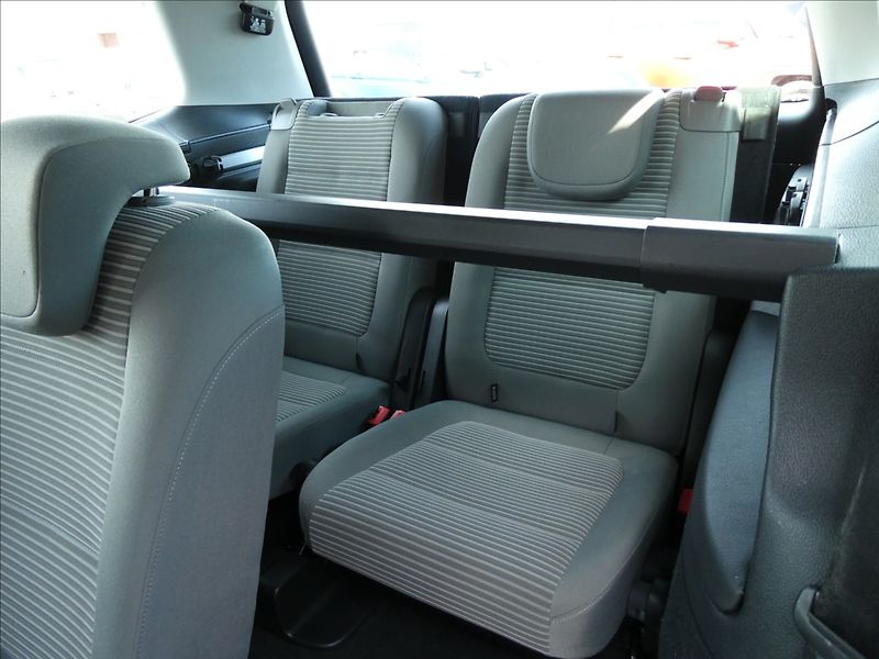 Seat Alhambra 2,0 TDi 103kW 7.míst, serviska - fotka 15 z 39