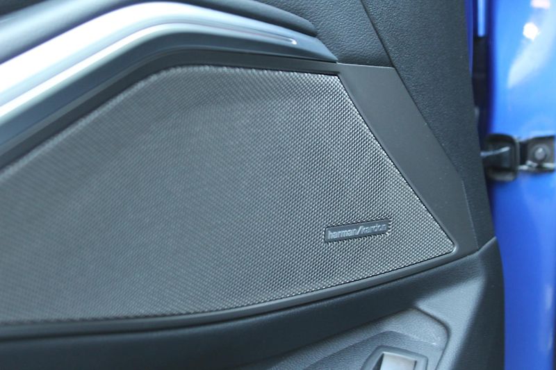 BMW Řada 3 M340i xDrive Sedan - fotka 11 z 23