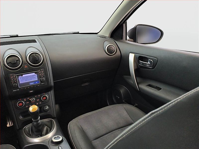 Nissan Qashqai (2013) 1.6 dCi, 4X4, Serv.kniha - fotka 8 z 20