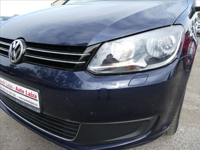 Volkswagen Touran 2,0 TDi 103kW Comfort,2x kola - fotka 4 z 47