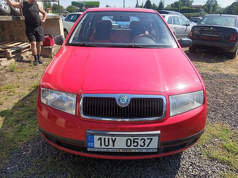 Škoda Fabia 1.4 MPI Classic - fotka 8 z 18