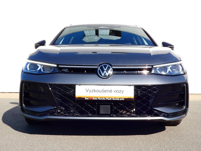 Volkswagen Passat (2024) R-Line 2.0 142KW 4MOTION - fotka 14 z 30