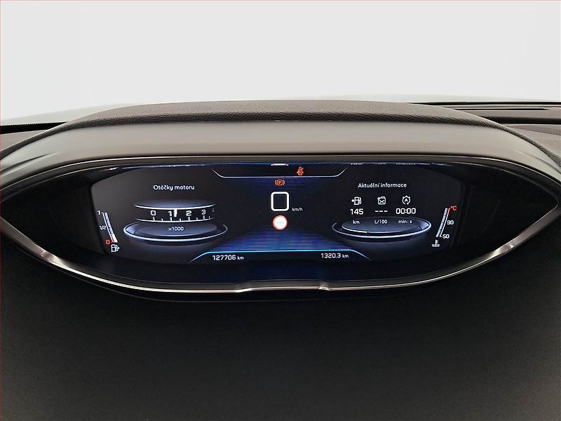 Peugeot 5008 (2018) PureTech 130, 7 míst - fotka 11 z 20