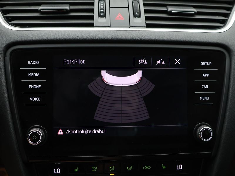 Škoda Octavia 1,6 TDI 85kW DSG CZ Style DPH - fotka 26 z 37