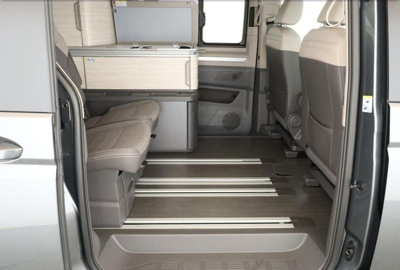 Volkswagen California eHybrid 4M Ocean Kam El.dveře - fotka 4 z 6