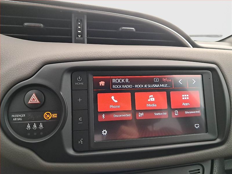Toyota Yaris (2020) Style 1.5 Dual VVT-i - fotka 12 z 18