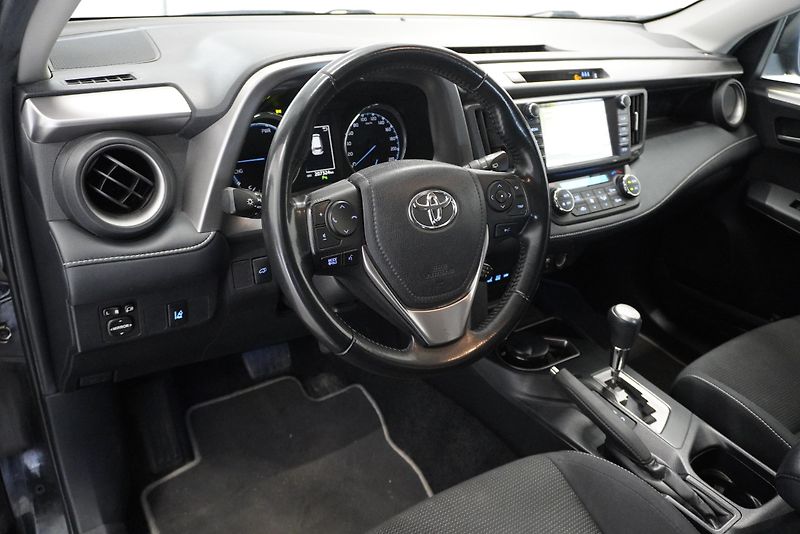 Toyota RAV4 2,5 HYBRID H3 4X2 AUT. - fotka 13 z 28