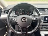 Volkswagen Passat 2.0TDI 110KW MATRIX REZERVACE - náhled 16