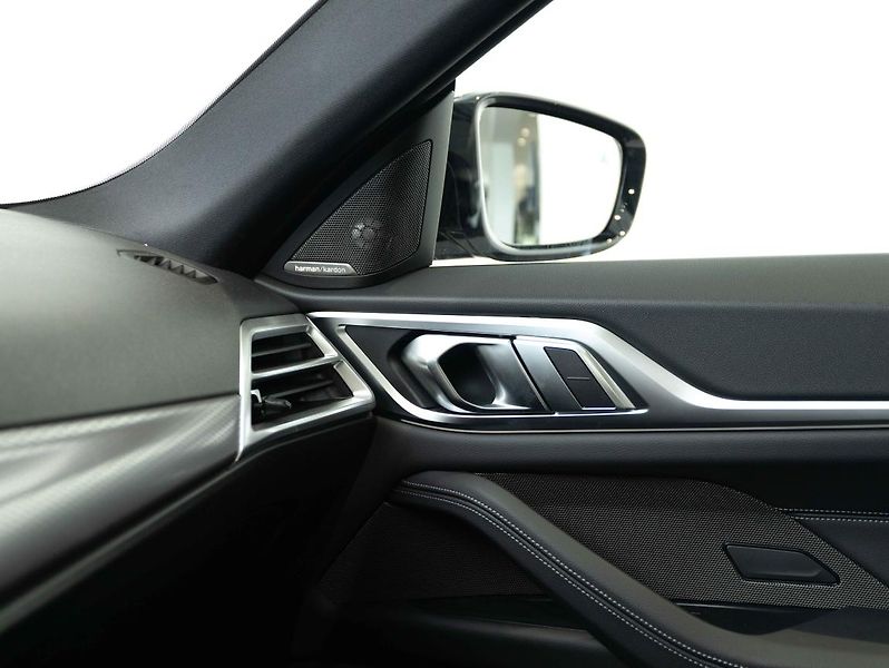 BMW Řada 4 M440i xDrive Gran Coupé - fotka 18 z 22