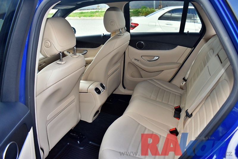 Mercedes-Benz GLC 250d 4Matic, 360°/PANO/AMG - fotka 8 z 34