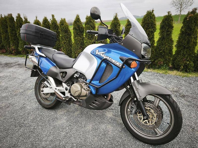 Honda XL 1000 V Varadero (2002) - fotka 2 z 15
