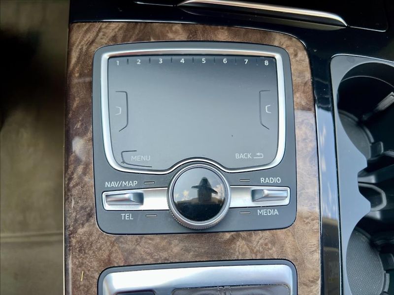 Audi Q7 3,0 TDi  MATRIX  VZDUCH  200kW - fotka 47 z 54