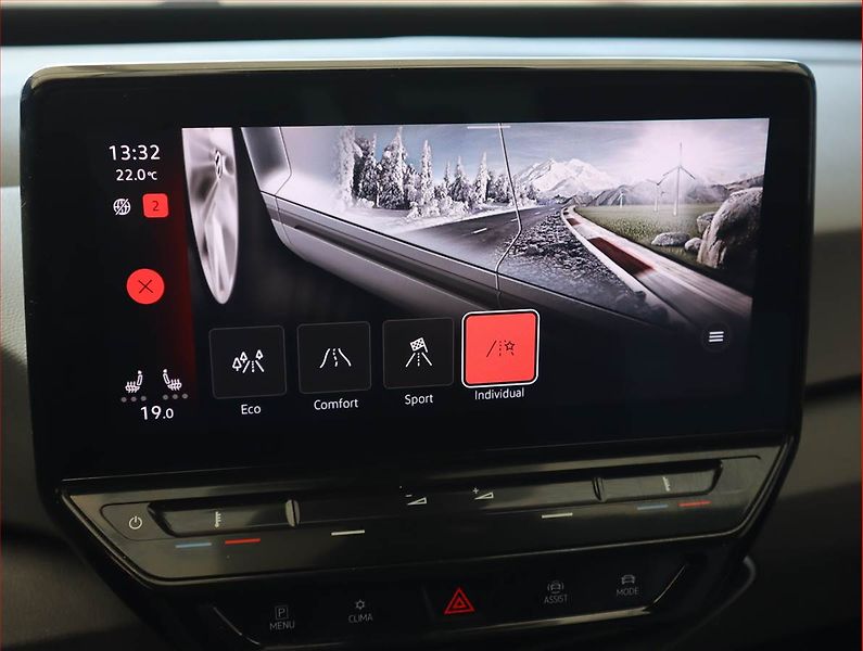 Volkswagen ID.3 (2020) Life 1st (62 kWh), SoH 90% - fotka 19 z 22