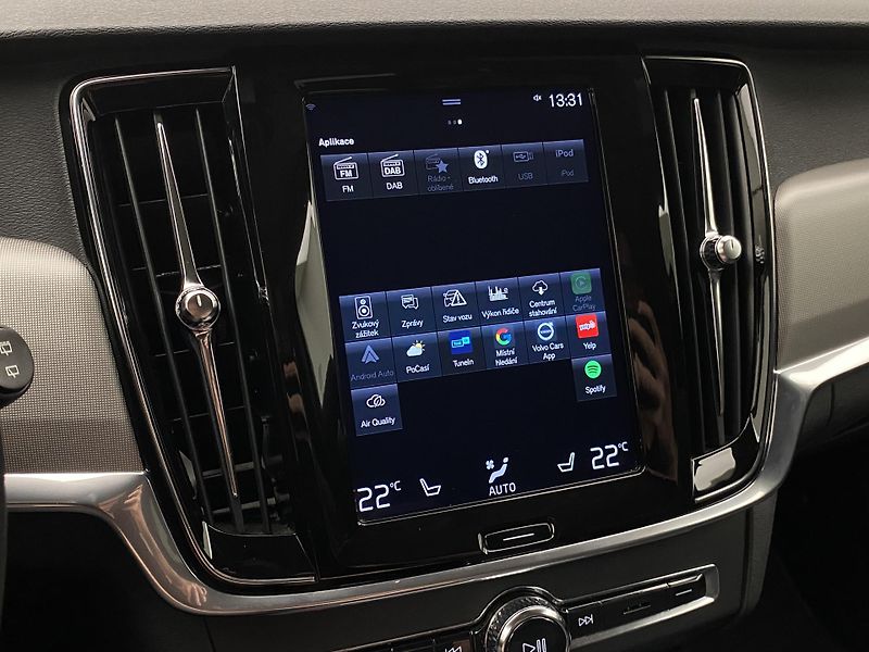 Volvo V90 B4 MOMENTUM AUT  - fotka 38 z 45