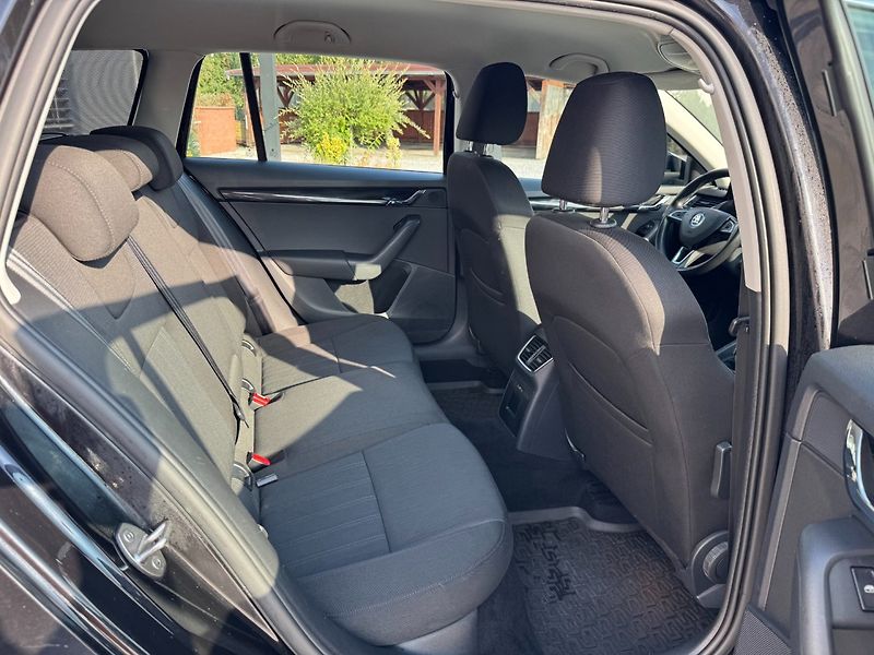 Škoda Octavia (2018) Style 2.0 TDI 4x4 110kW - fotka 25 z 35