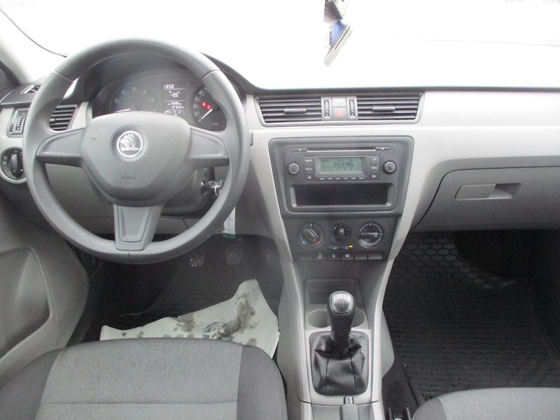 Škoda Rapid 1.2 TSi NOVÉ V ČR*L+Z PNEU - fotka 17 z 37